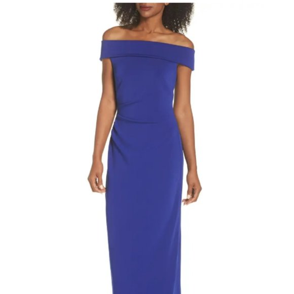 VINCE CAMUTO // Off the Shoulder Gown - Picture 1 of 7